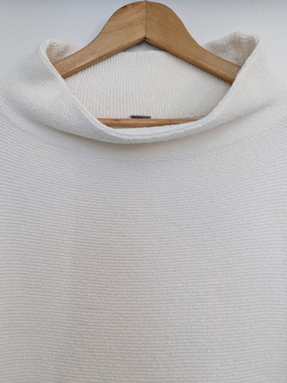 Free People White Cowl Neck Sweater Oversized Size S - Picture 2 of 10